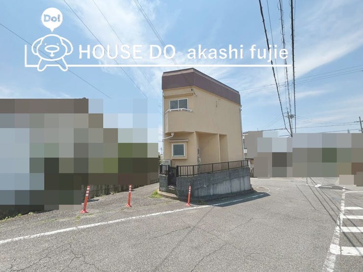 道路に囲まれた開放的な立地
車庫付き(車種制限あり)