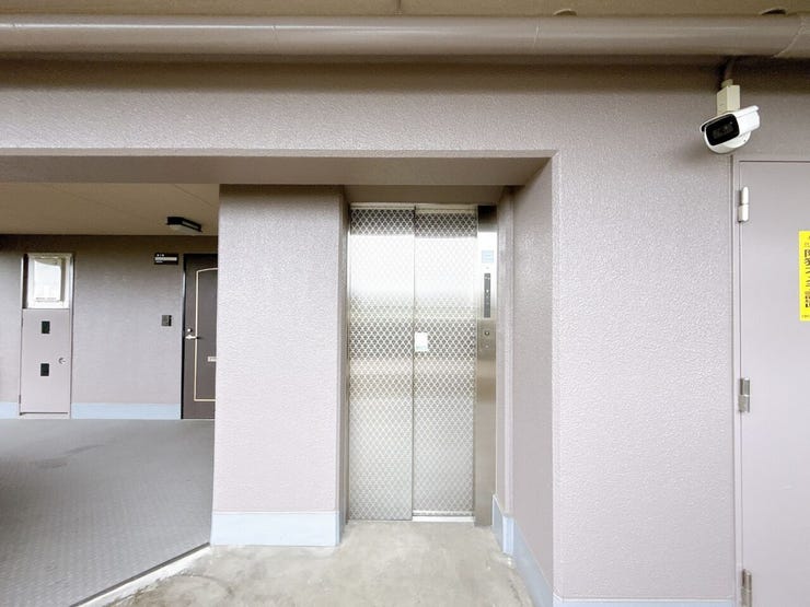 エレベーター付のマンションです。