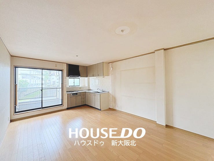 【外観】
■東向きの窓からは気持ちの良い朝陽が差し込むリビング!
■2階にLDKがあるためご家族が集まりやすい間取りです♪