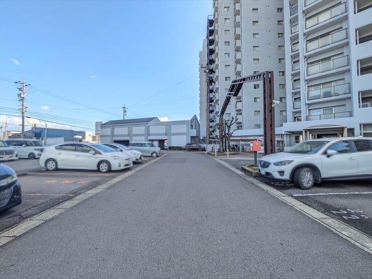 北側前面道路