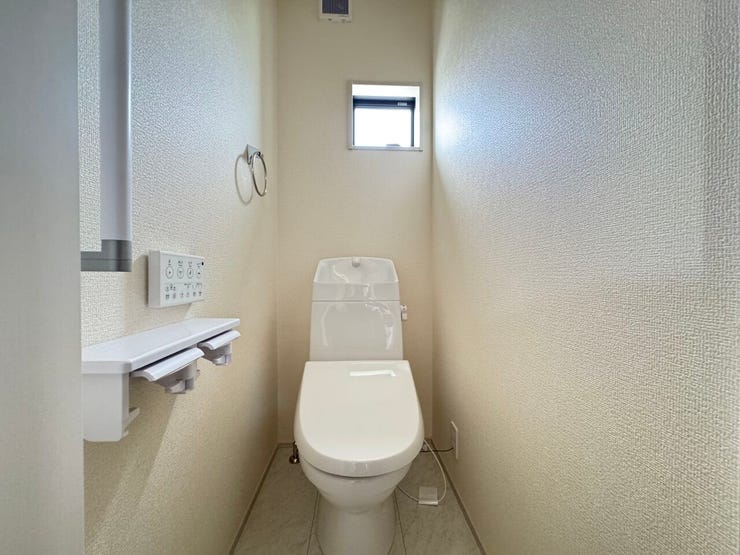各階温水シャワー付きトイレ完備♪