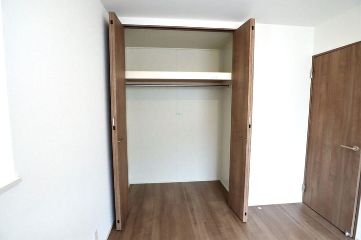 クローゼット 同仕様
全室収納付き♪
お部屋がスッキリ片付きますね♪