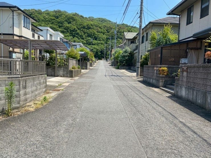 前道も広いので駐車もらくらくです♪