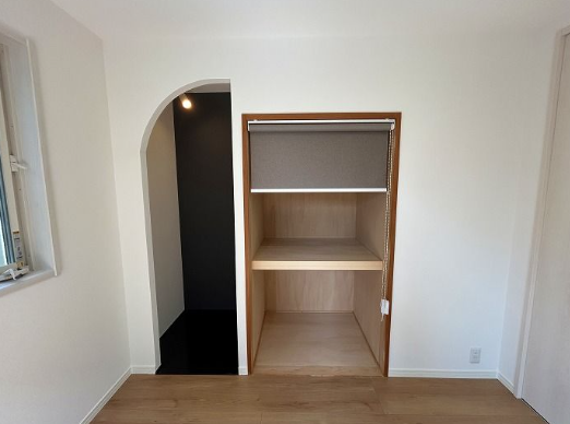 各居室に収納があるので、お部屋がきれいに保てそうです。
《福岡市東区三苫2丁目 中古戸建》