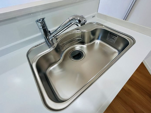 大きめのシンクで洗い物のストレス削減!
《福岡市東区三苫2丁目 中古戸建》