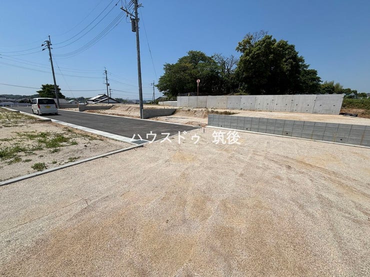 分譲地の最奥に位置する区画。通り抜け車両がなく、落ち着いた住環境です。