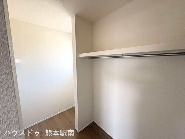 ■納戸■
収納力豊富な納戸が住まいをすっきりと保ちます
季節用品や大型の荷物もまとめて収納できる便利な空間です