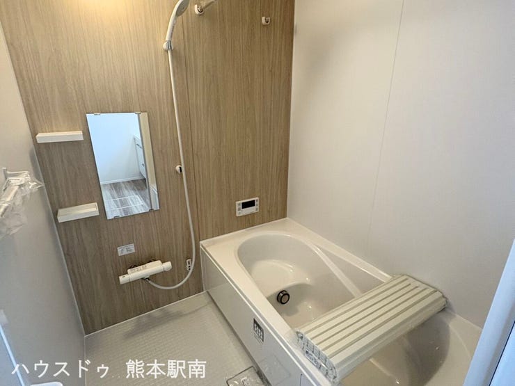 ■浴室■
ゆとりのある浴室が毎日の疲れをやさしく癒してくれます
快適なバスタイムを叶える心地よい空間です