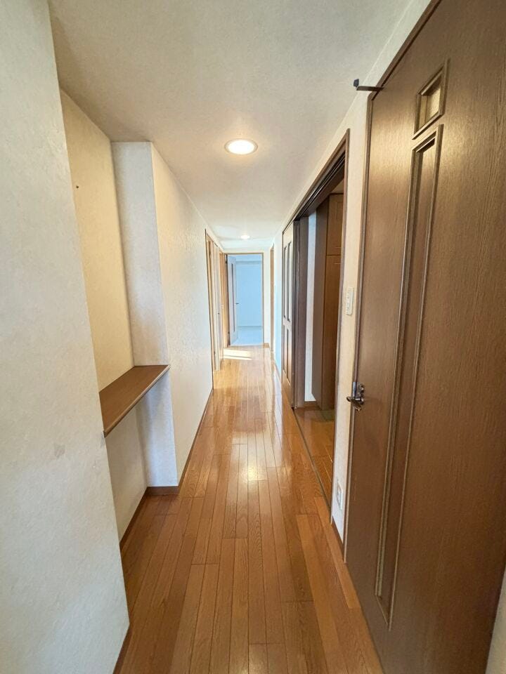 各居室へと続くホール