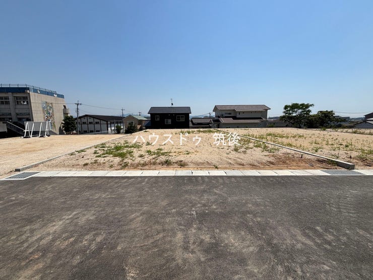【外観】
7号地は北側道路に面した区画。敷地全体がフラットで、建物配置をイメージしやすい土地です。