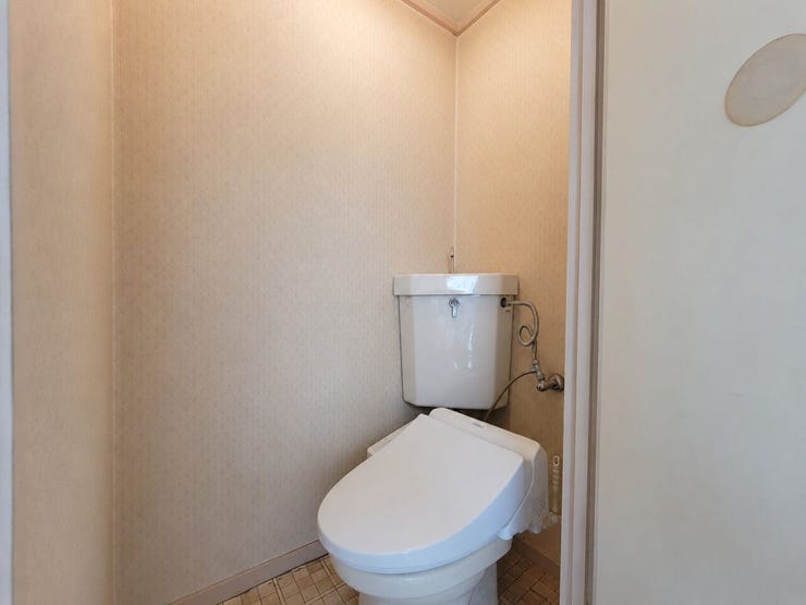 ◇バス・トイレ別で快適な水回り
※室内写真は、実際の写真からAI加工により一部家具・小物を消去しています。