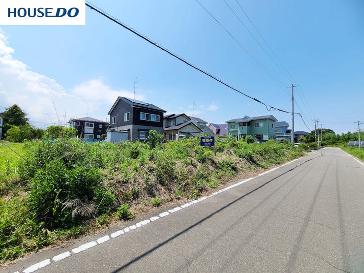 【外観】
現地(2026年6月)撮影
◎建築条件無し◎
詳細は、ハウスドゥ 八戸市庁前までお気軽にお問い合わせくださいませ♪