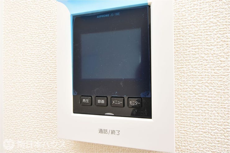 【過去施工例】来客時に室内から応対しやすいモニター付きインターホンの施工例です。