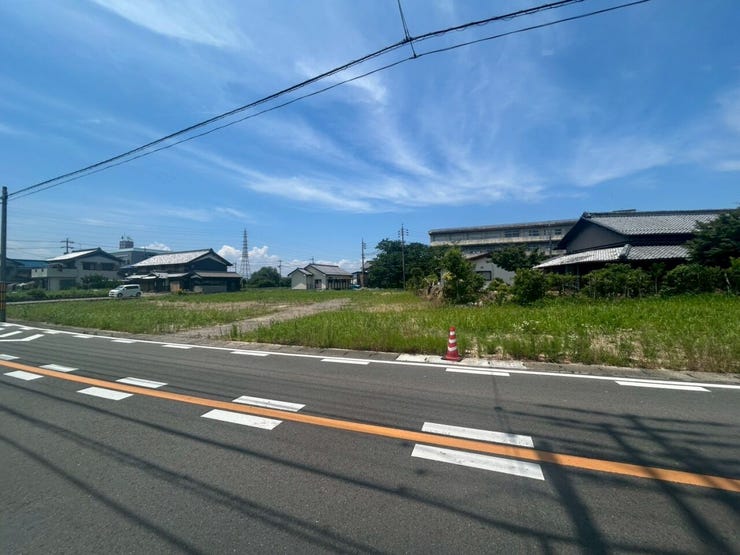 騒音や混雑が少ない閑静な住宅街は、家族連れや静かな暮らしを求める方におすすめです!
さらに当物件と同様の物件の見学が可能です!気になる方はお気軽にお問い合わせください♪