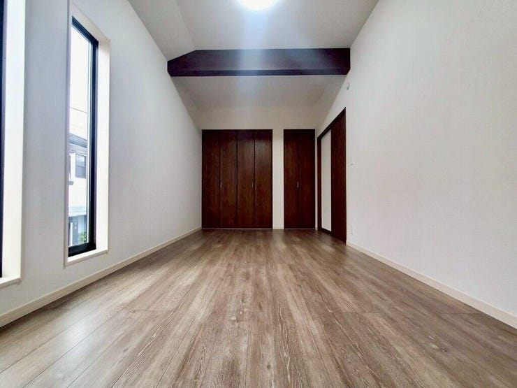 【Bedroom】ナチュラルな内装で、リラックスできる空間。寝室や書斎にも最適です。