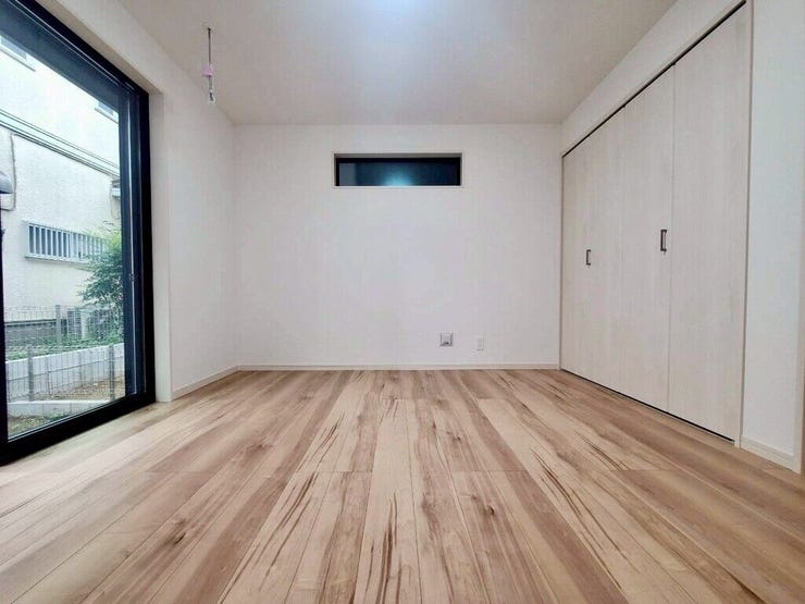 【Bedroom】ナチュラルな内装で、リラックスできる空間。寝室や書斎にも最適です。