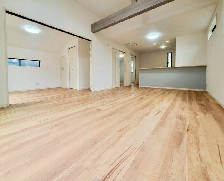 【Living】広さと明るさにこだわったリビング。家族とのコミュニケーションが弾む空間です。