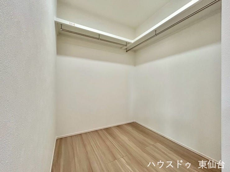 収納力の高いWICでお部屋をすっきり保てます