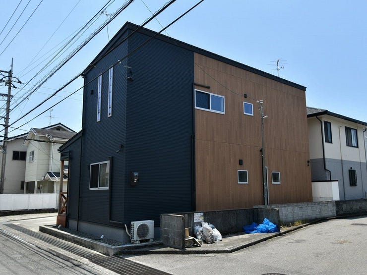 外観を北東側より撮影