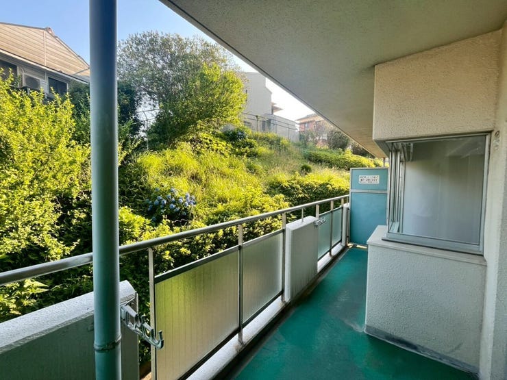 バルコニーです♪風が良く通りそうですね♪