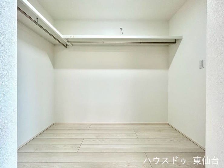 収納力の高いWICでお部屋をすっきり保てます
