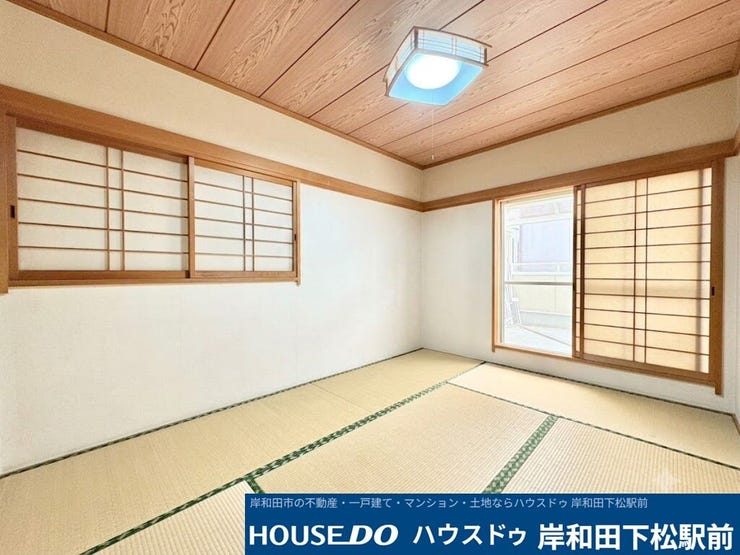 2階6帖和室。2面採光で明るい居室です♪