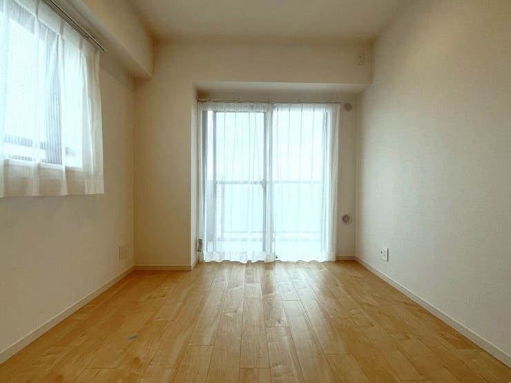 2面採光でとっても明るいお部屋です!
子供部屋としても良さそうです!