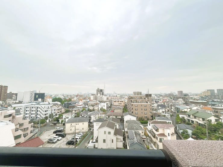 美しい夜景が一望できる趣のある空間。日常生活の中にちょっとした非日常のような時間を♪明かりの灯る町並みを見ながら大切な家族との時間を噛みしめられます