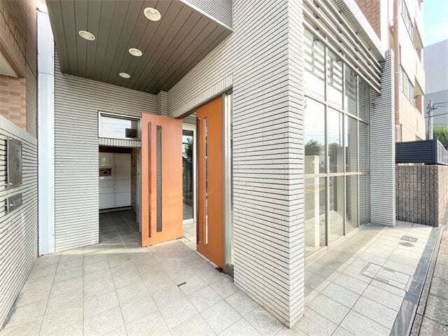 【エントランス】