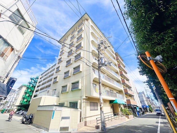 【外観】
阪急「伊丹」駅徒歩2分!毎日の通勤通学に便利な好立地!