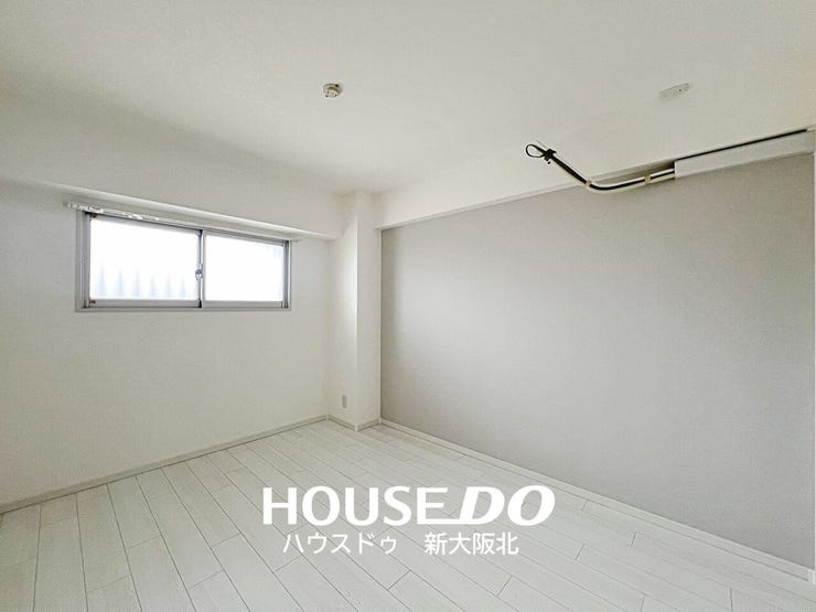 ■リビング横の6帖居室
■窓からは気持ちのよい光が差し込みます!毎朝気持ちよく起きられそうですね!