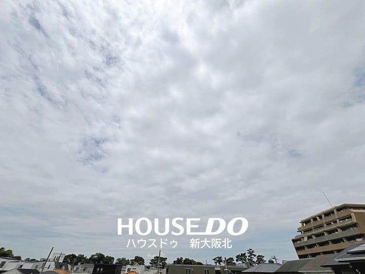 ■バルコニーからの眺望です!
■目の前を遮る建物が無い為、自然の光がたっぷりと差し込む気持ちの良いバルコニーです♪