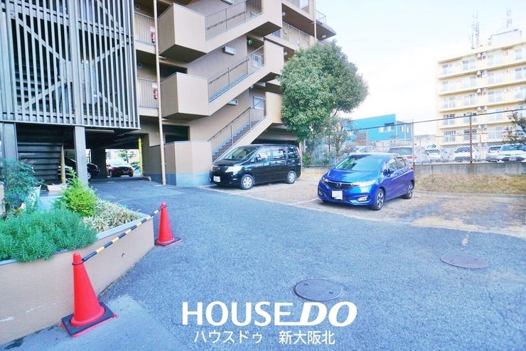■駐車場は月額7,000円~12,000円です!
■空き状況は日々変化します!
■最新の空き状況をお調べいたしますので、お気軽にお問い合わせくださいませ!