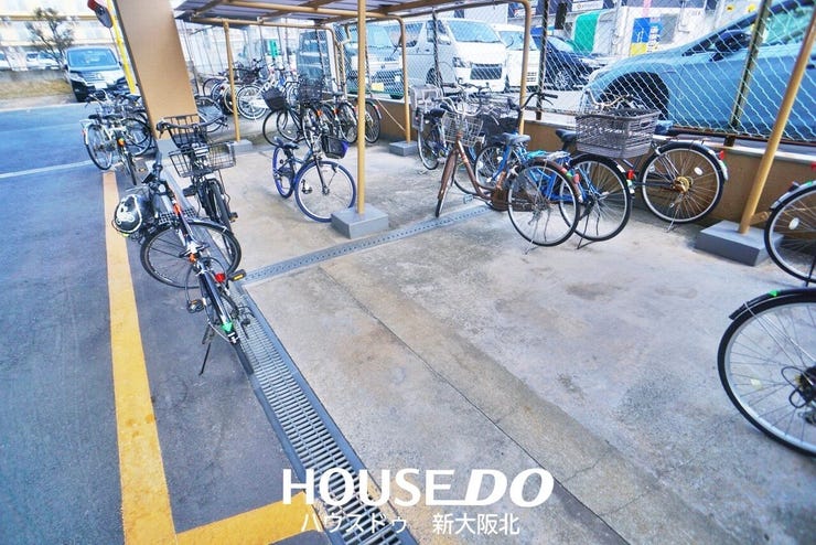 ■屋根のある駐輪場なので、大切な自転車が雨などで汚れる心配がありません!