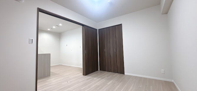 色合いに統一感のある、落ち着いた雰囲気のお部屋です。