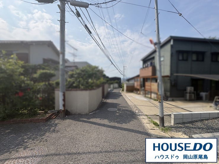 南西側前面道路は約4.0mの幅員です。