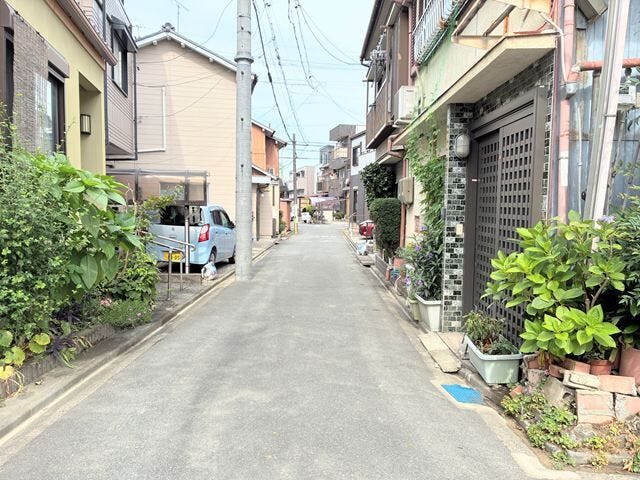 交通量の少ない道路です