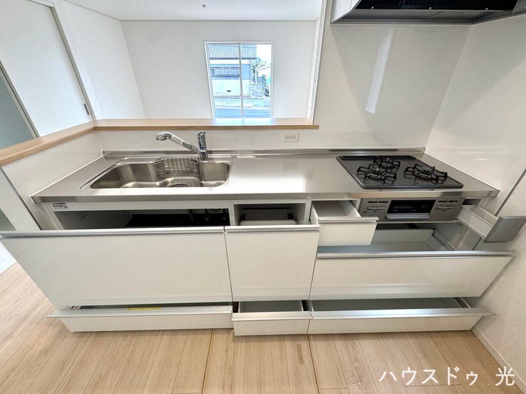 ■□■キッチン収納■□■たっぷりな収納を備えたキッチンでお料理もはかどります。