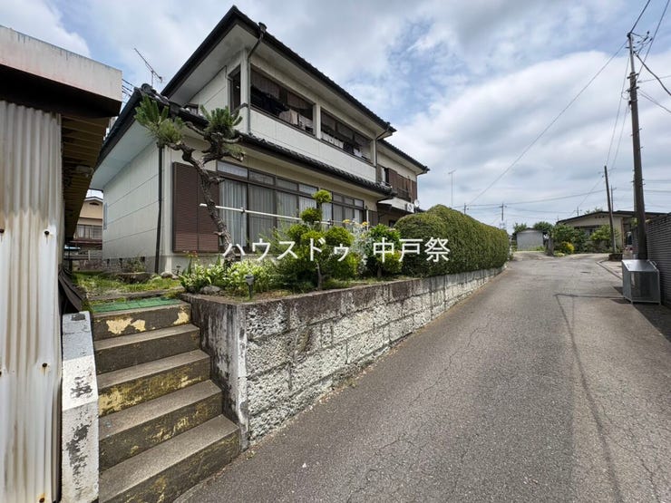 日当たり・眺望・通風がワンランク上
前面道路より一段高くなることで、
視線が合いにくい
日当たりが入りやすい
風が抜けやすい
雨水が溜まりにくい
という、暮らしの快適さが大きく向上します。