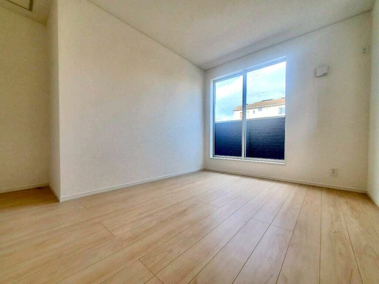 【Bedroom】ナチュラルな内装で、リラックスできる空間。寝室や書斎にも最適です。