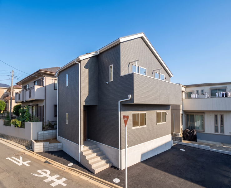 【Exterior】落ち着きのあるシンプルな外観で、長く愛せる住まいに仕上がっています。