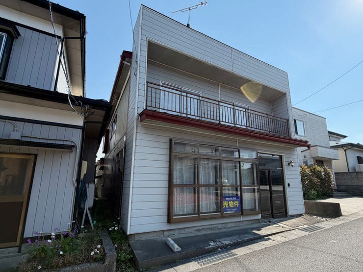 現地(2026年6月)撮影
◎建築条件無し◎
詳細は、ハウスドゥ 八戸下長までお気軽にお問い合わせくださいませ♪