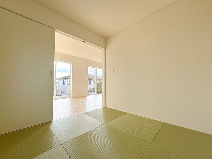 和室も日当たりが良く、明るい空間となっております。