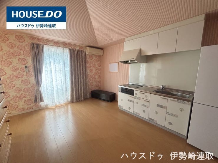 令和8年6月現地撮影
※画像はプライバシー保護のため売主様の荷物を消してあります。