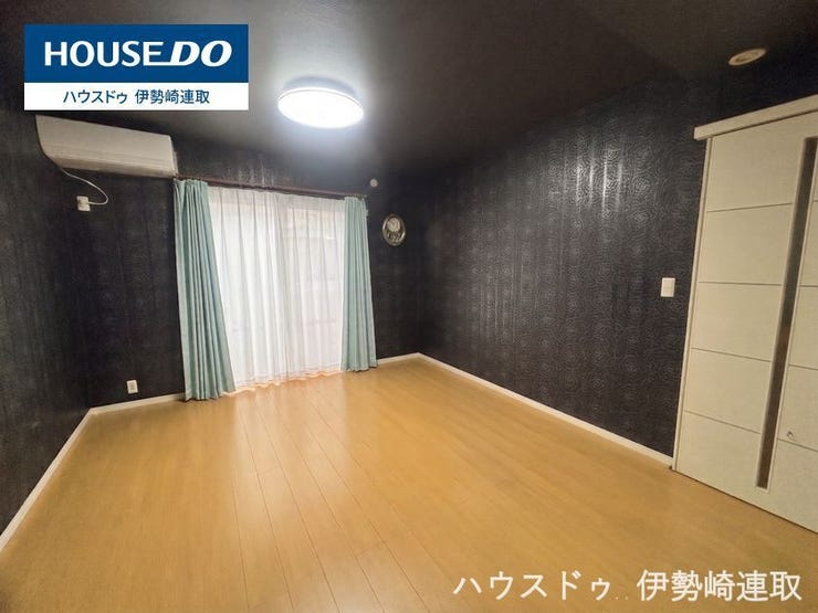 令和8年6月現地撮影
※画像はプライバシー保護のため売主様の荷物を消してあります。