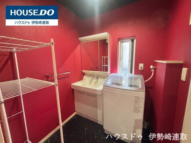 令和8年6月現地撮影
※画像はプライバシー保護のため売主様の荷物を消してあります。