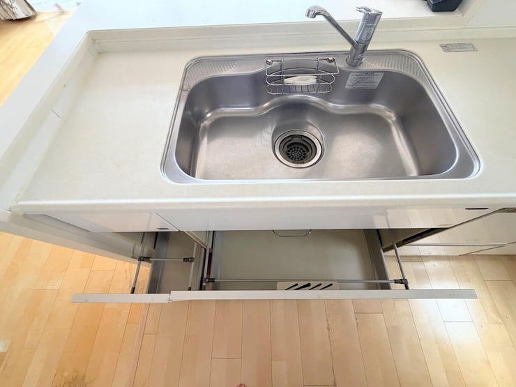 毎日の料理を快適にする、機能美あふれる広々シンク