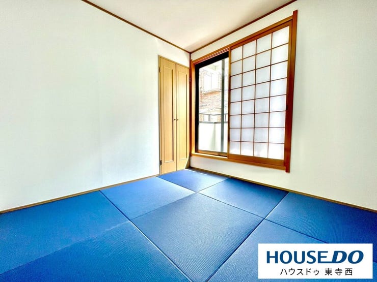新しい畳の香りがリラックス空間を作ります。来客用はもちろん、子どもの昼寝スペース、両親の来訪時など、洋室だけでは得られない活用シーンが広がります。