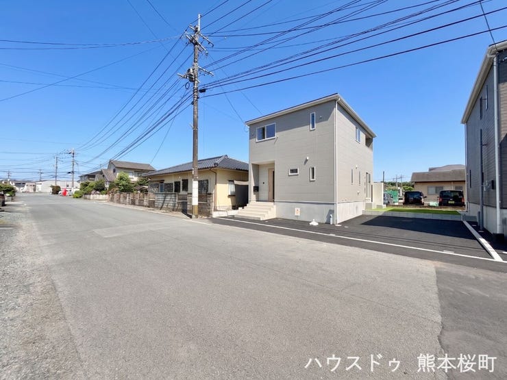 ■車と趣味の幅が広がる場所■単なる駐車スペースではない、洗車やタイヤ交換、DIYにも使える多目的な屋外スペースです。