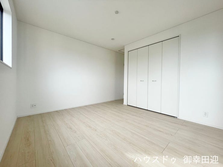 ■2階7.5帖洋室■心からリラックスできる静けさ、上質な眠りで、毎日をリセットします。明日への活力を養う空間です。